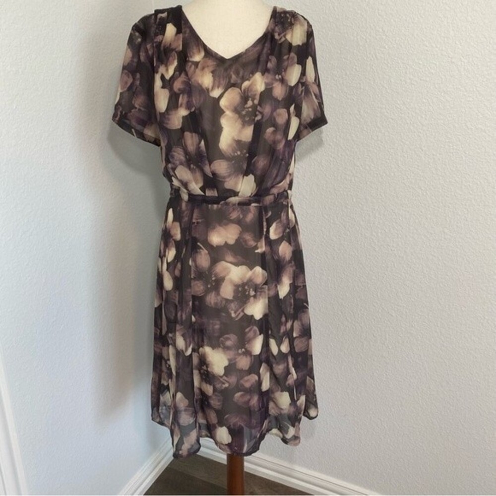 NWT  SHE'S Floral Midi Chiffon Dress Fit Flare Unique Pleats Black Cream SZ 12